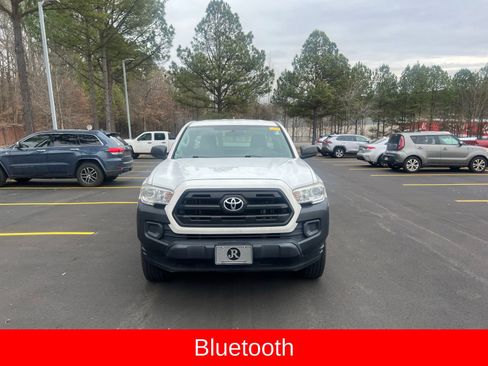 Used 2016 Toyota Tacoma SR image 2