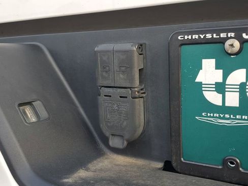 Used 2020 Chevrolet Silverado 1500 High Country w/ Technology Package image 8