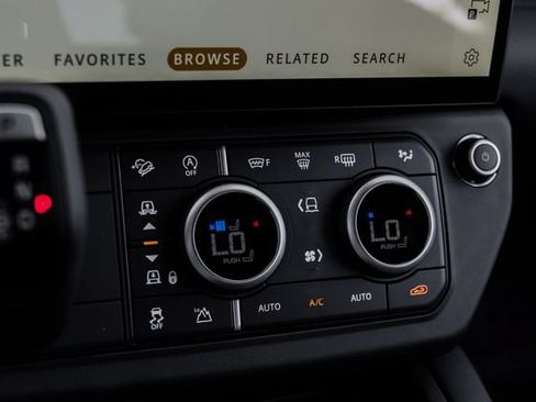 New 2026 Land Rover Defender 110 Trophy Edition AWD/4WD image 32