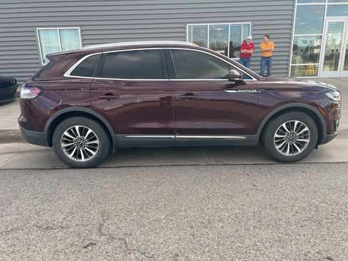 Used 2019 Lincoln Nautilus Select image 4