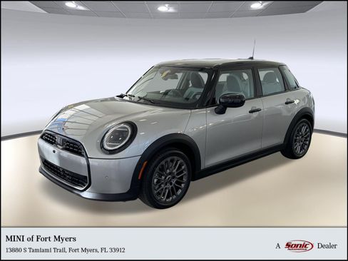 Certified 2026 MINI Cooper 4-Door Hardtop FWD image 1