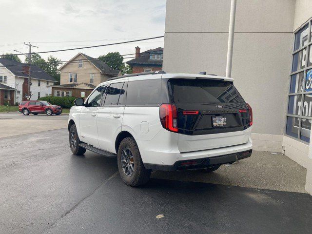 Certified 2025 Ford Expedition Tremor AWD/4WD image 4
