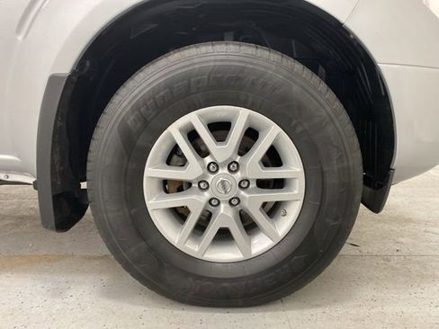 Used 2018 Nissan Frontier SV AWD/4WD image 8