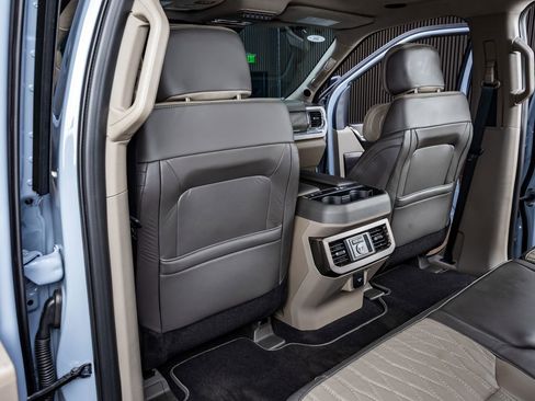 Used 2025 Ford F450 Platinum w/ Platinum Plus Package image 35