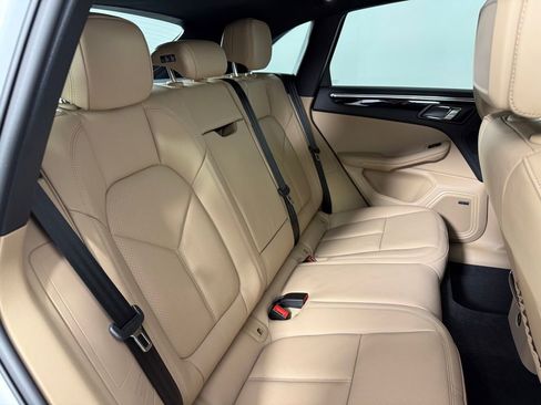 New 2026 Porsche Macan AWD/4WD image 18