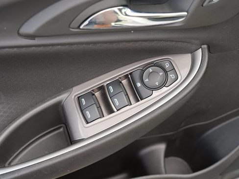 Used 2023 Chevrolet Malibu LS FWD image 16