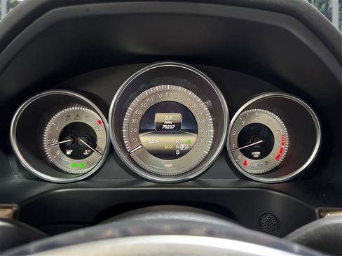 Used 2014 Mercedes-Benz E 350 4MATIC Sedan image 15