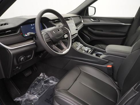 New 2026 Jeep Grand Cherokee L Limited image 16