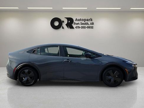 Used 2024 Toyota Prius LE image 6