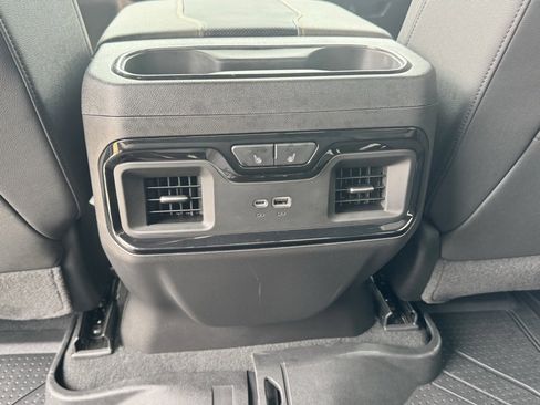 Used 2025 Chevrolet Silverado 1500 ZR2 w/ Technology Package image 21