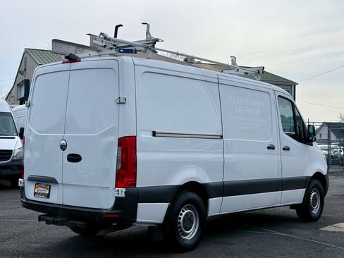 Used 2019 Freightliner Sprinter 2500 RWD image 5