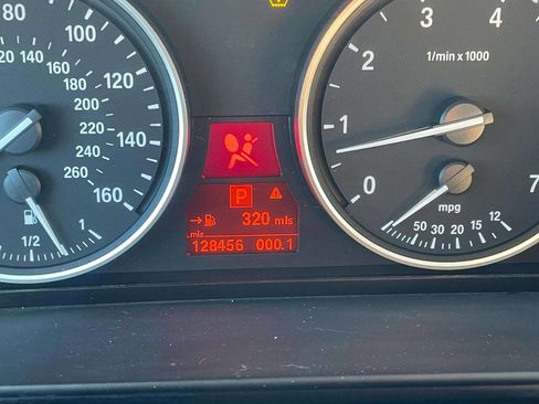 Used 2008 BMW 550i Sedan image 10