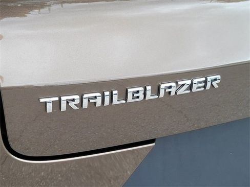 Used 2022 Chevrolet TrailBlazer ACTIV w/ Technology Package image 17