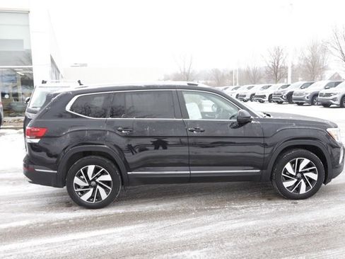 Used 2024 Volkswagen Atlas SEL image 2