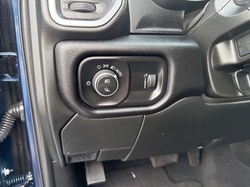 Used 2024 RAM 2500 Big Horn w/ Bed Utility Group AWD/4WD image 18