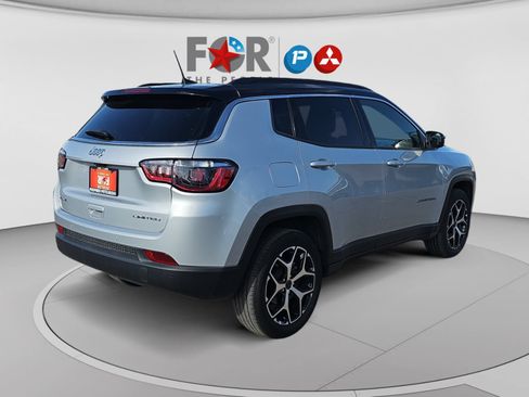 Used 2025 Jeep Compass Limited AWD/4WD image 5