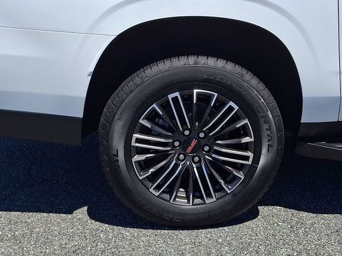 New 2026 GMC Yukon XL Elevation w/ Elevation Premium Package AWD/4WD image 5