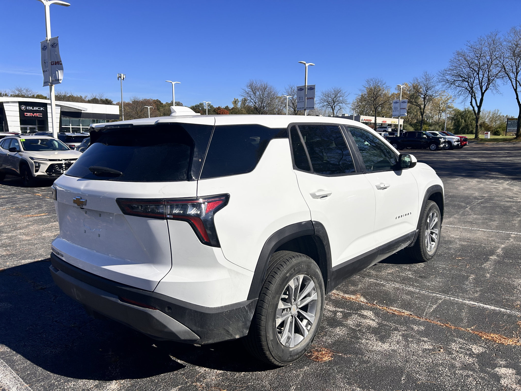 Used 2025 Chevrolet Equinox LT AWD/4WD image 7
