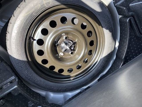 Certified 2024 Ford Escape Active AWD/4WD image 15