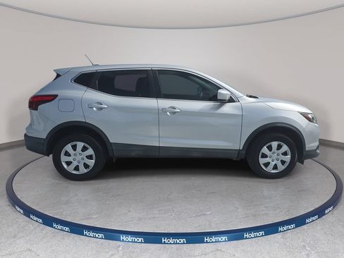 Used 2019 Nissan Rogue Sport S FWD image 7