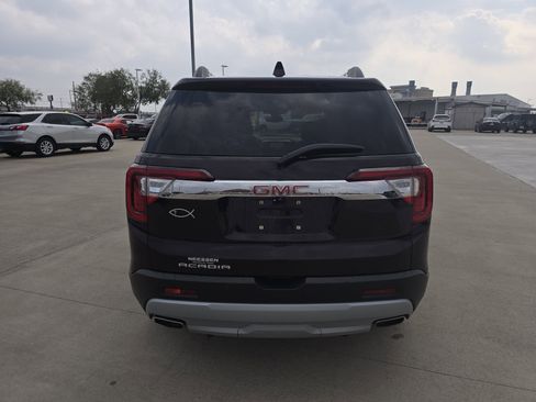 Used 2021 GMC Acadia SLT w/ Technology Package image 4
