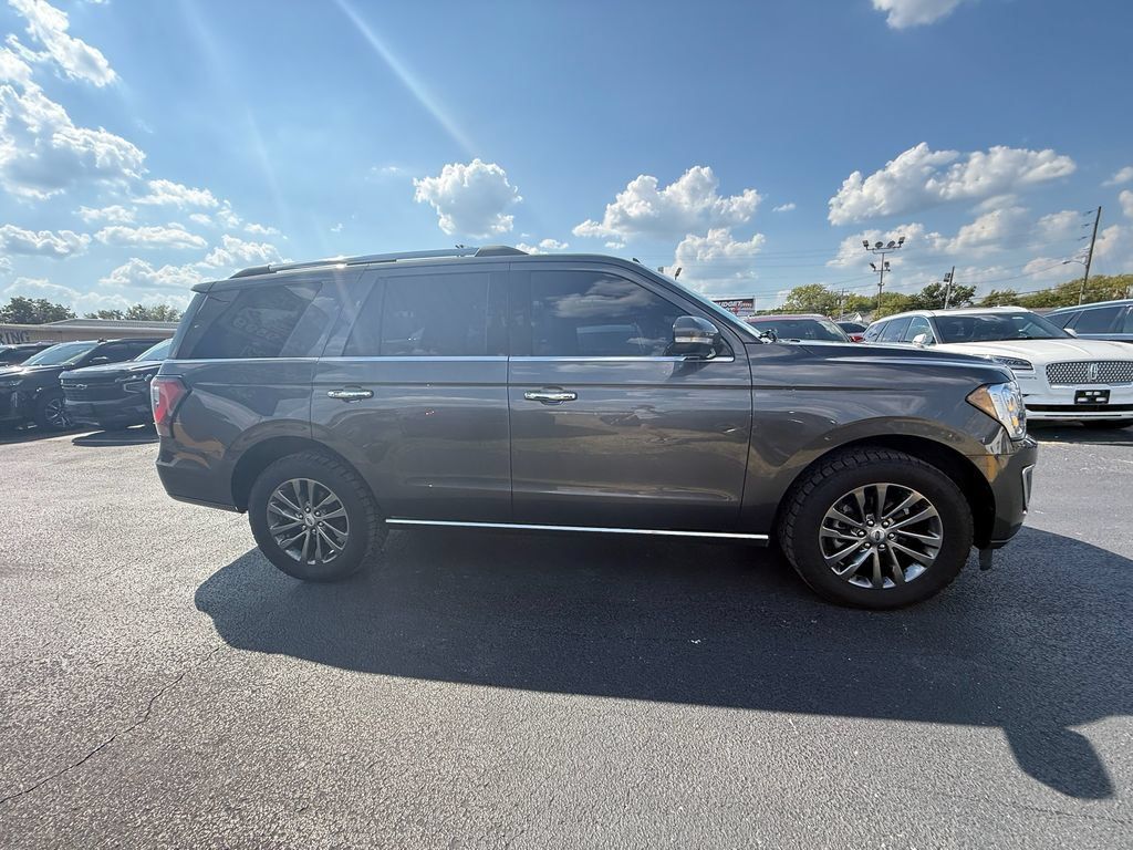 Used 2020 Ford Expedition Limited AWD/4WD image 2