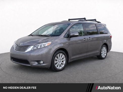 Used 2017 Toyota Sienna Limited AWD/4WD image 1