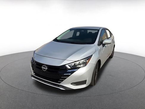 Used 2025 Nissan Versa SV FWD image 7