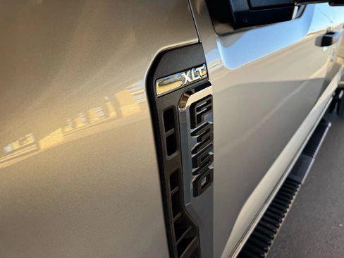 Used 2024 Ford F350 XLT w/ FX4 Off-Road Package image 8