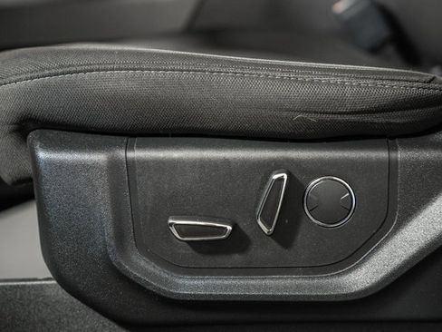 Used 2018 Ford F150 XLT w/ Equipment Group 302A Luxury image 41