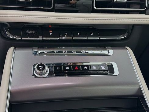 New 2026 Lincoln Aviator 2WD image 17