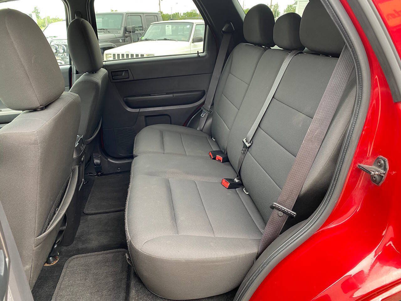 Used 2010 Ford Escape XLT FWD image 18