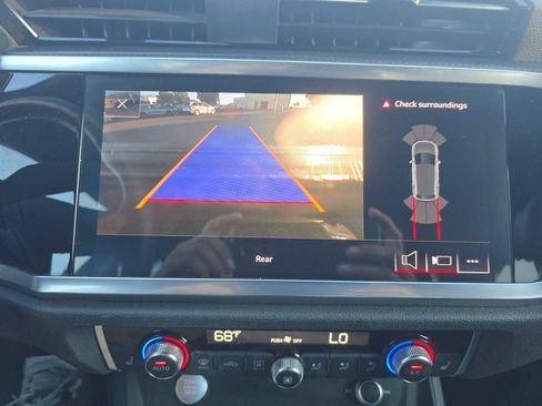 Used 2020 Audi Q3 2.0T Premium Plus w/ Premium Plus Package image 28