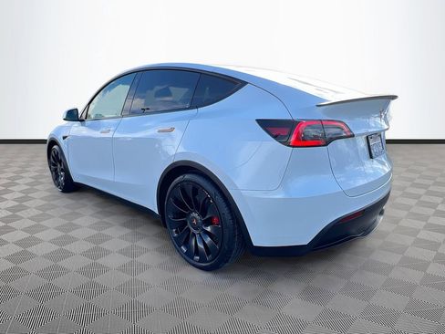 Used 2022 Tesla Model Y Performance image 5