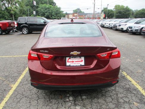 Used 2016 Chevrolet Malibu LT FWD image 12