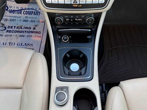 Used 2018 Mercedes-Benz GLA 250 4MATIC image 24