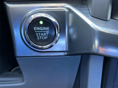 Used 2022 Ford F150 Lariat w/ Equipment Group 502A High image 38