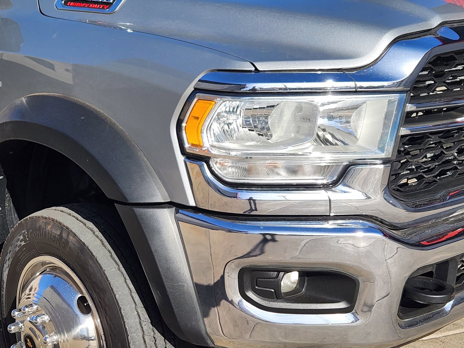 Used 2022 RAM 5500 Tradesman w/ Chrome Appearance Group AWD/4WD image 9