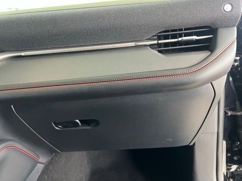 Used 2025 Ford Explorer ST-Line w/ ST-Line Street Pack image 28