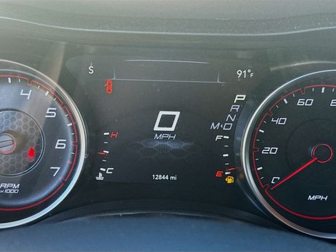 Used 2022 Dodge Charger SXT RWD image 9