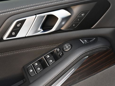 New 2026 BMW X5 xDrive40i w/ M Sport Package image 25