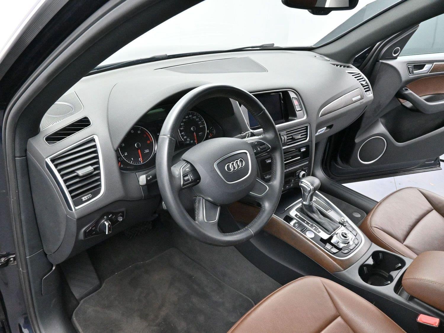 Used 2017 Audi Q5 2.0T Premium Plus w/ Technology Package AWD/4WD image 13