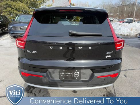 Certified 2024 Volvo XC40 B5 Plus w/ Protection Package Premier image 7