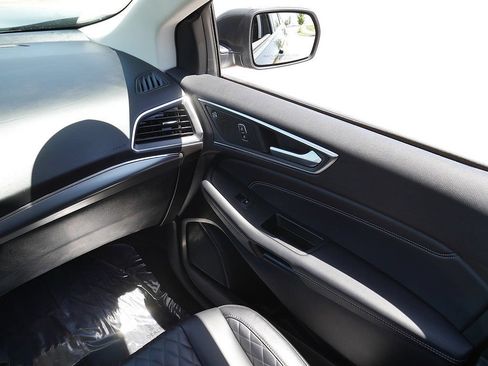 Used 2024 Ford Edge Titanium AWD/4WD image 26