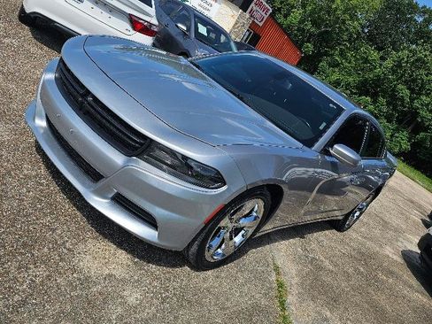 Used 2015 Dodge Charger SE w/ Popular Equipment Group RWD image 9
