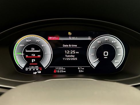 Used 2024 Audi Q5 e Premium w/ Convenience Package image 13