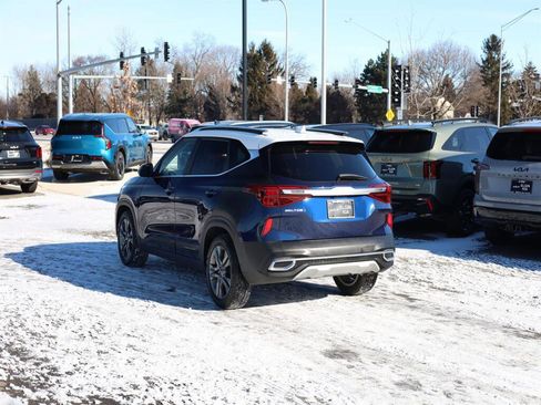 Used 2023 Kia Seltos S image 3