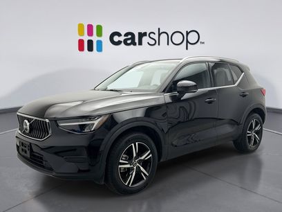 Used 2025 Volvo XC40 B5 Core