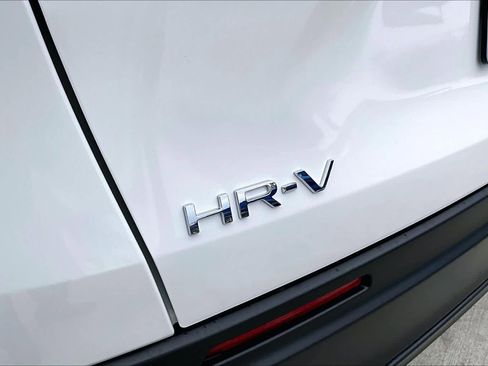 New 2026 Honda HR-V LX image 15