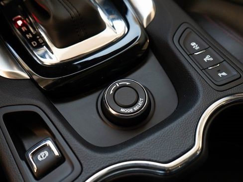 Used 2017 Chevrolet SS image 27